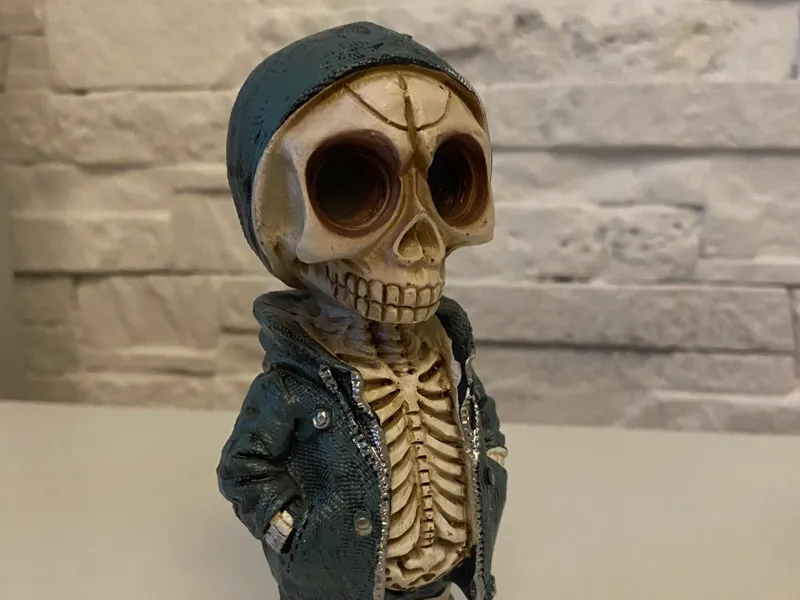 SKELETON FIGURE