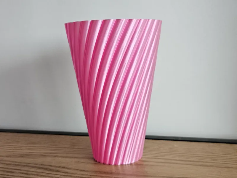 Rounded twist vase