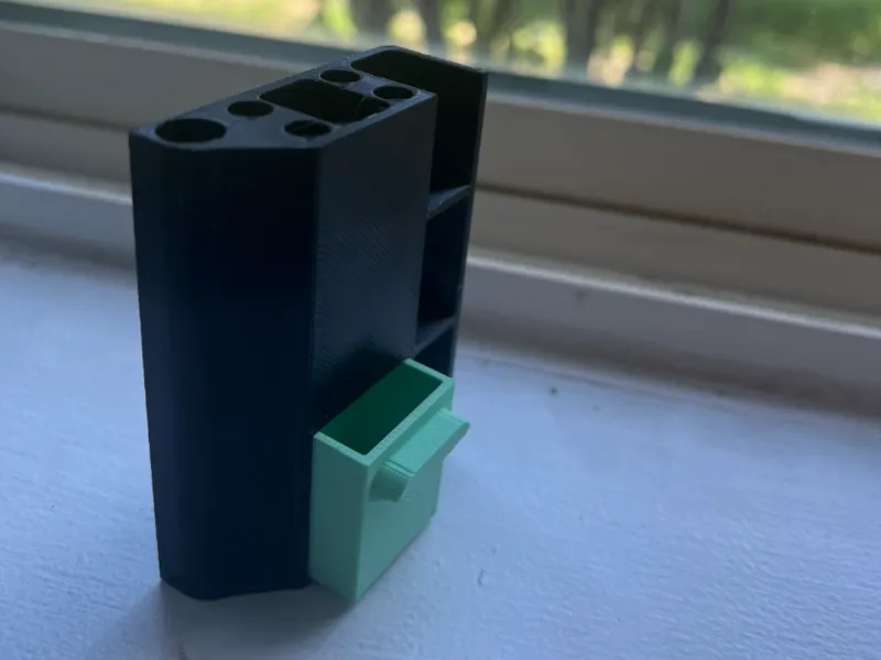 The Artist Station – Portable Painting Companion