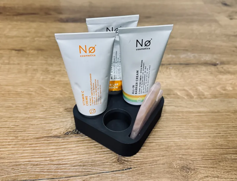 Nø cosmetics cream and gua sha holder
