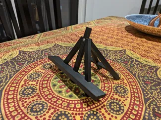 Very Stable Picture Display Stand 