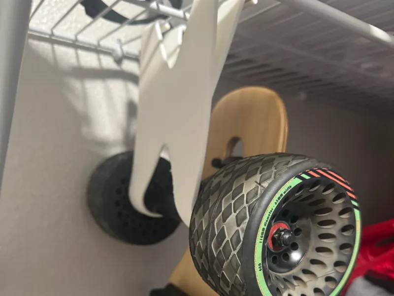 Skateboard/Electric skateboard hanger