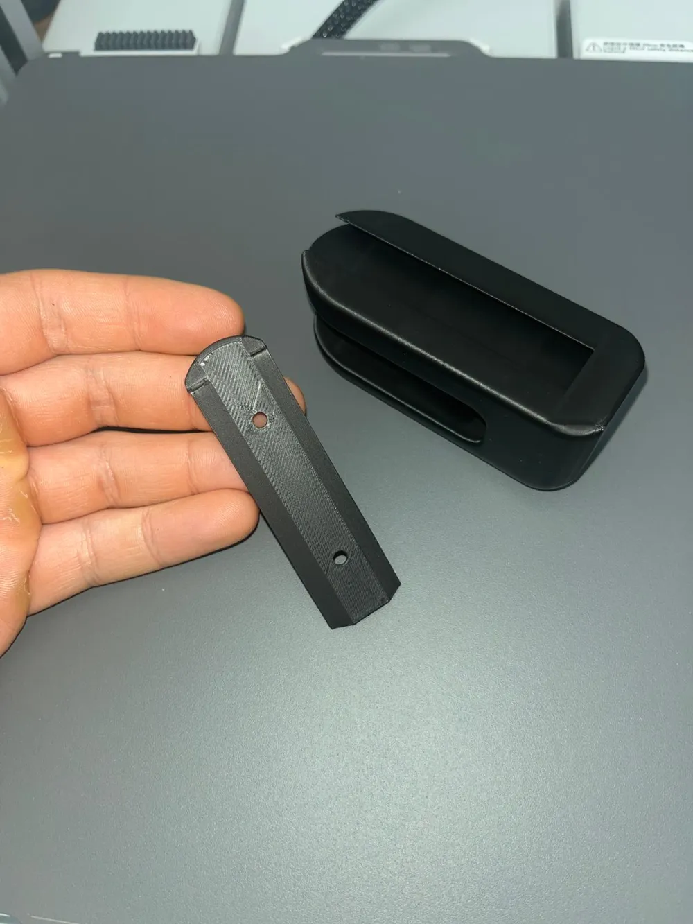 Appendiabiti decorativo autobloccante, ornamento dal design speciale fatto a mano