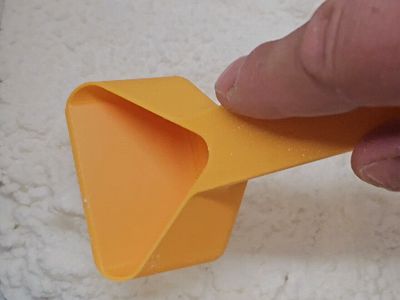 Laundry powder soap spoon / lumps crusher