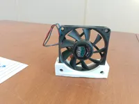 Support ventilateur et servomoteur 7x7 cm — photo 1