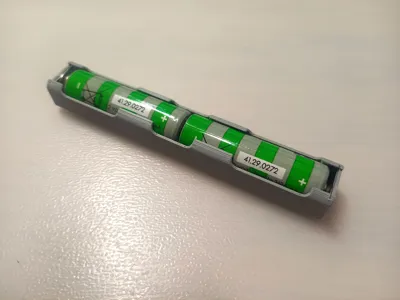 Battery holder, linear, for 2xAA battery
