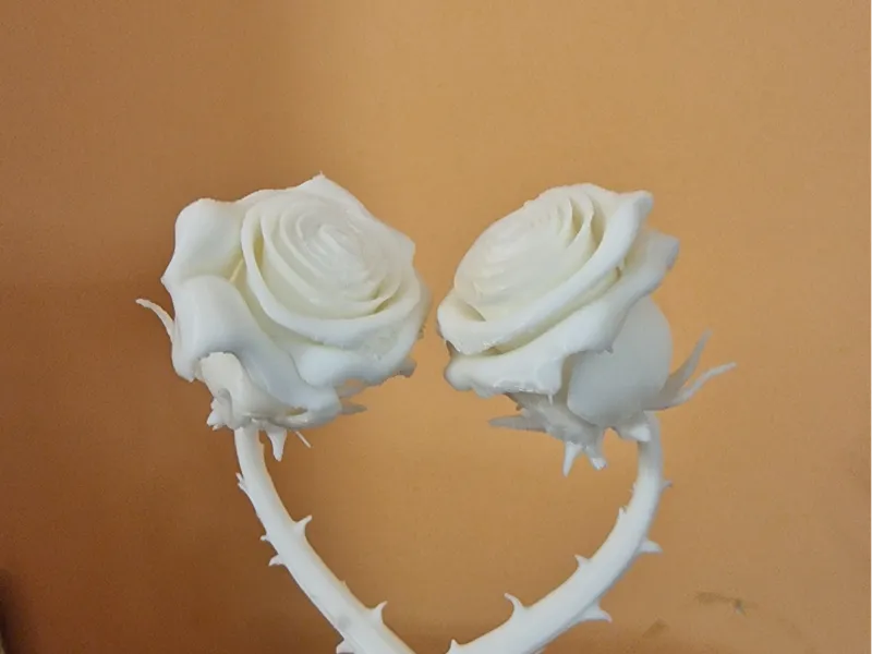 2 Intertwined Roses – Lamp