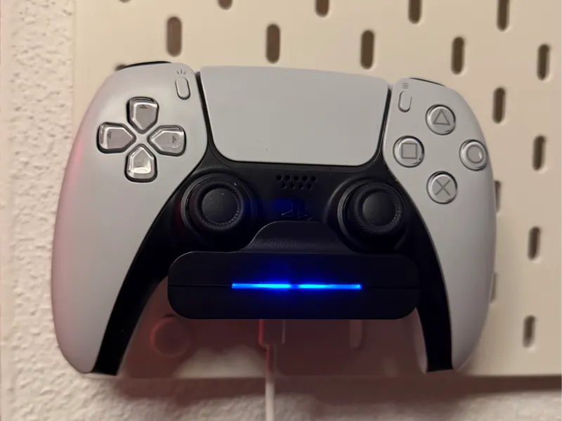 PS5 DualSense Charging Station Skadis Mount