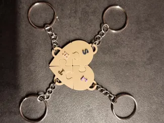 Herz Heart Schlüsselanhänger Keychain vierteilig 