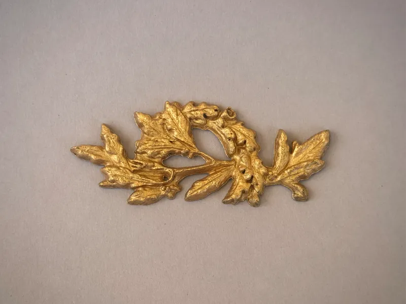 Wreath consisting of laurel and oak branches