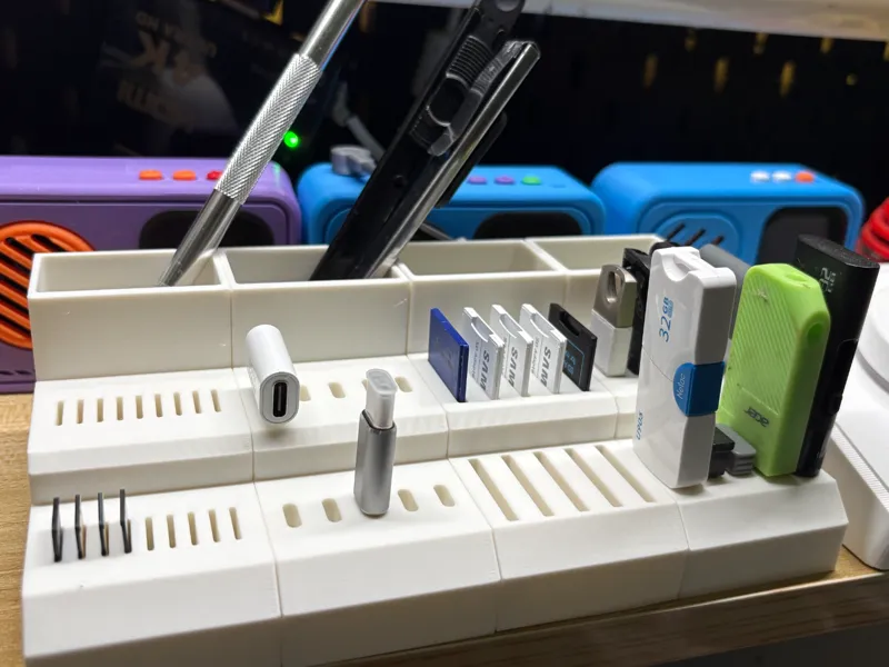 自由拼接移动存储收纳(tf/sd/usb/tpyec)