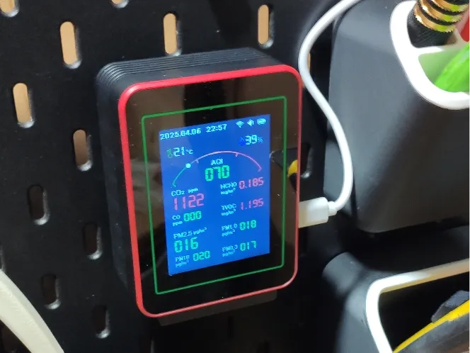 Support Skadis détecteur de qualité d'air ZN-MT29