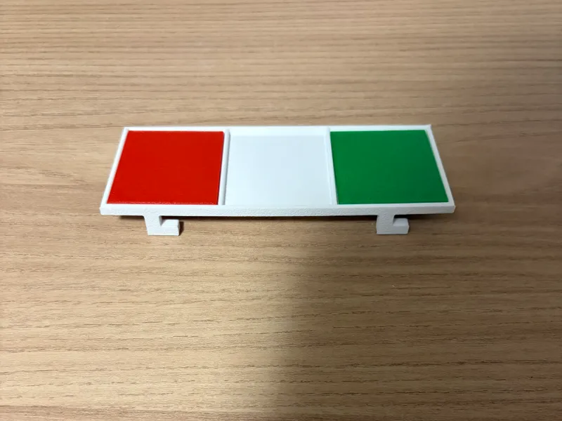 F1 curb to hang on the Skadis bookcase