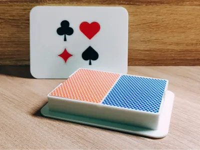 Double case for classic playing cards