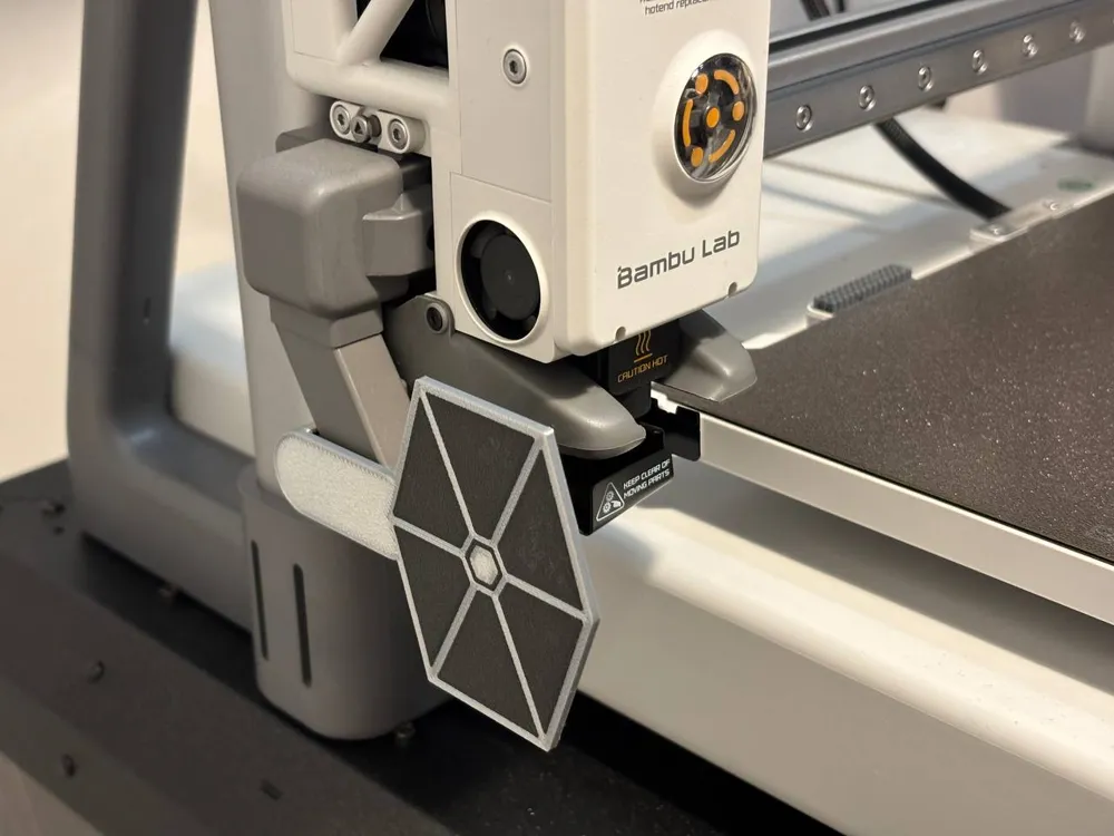 Accesorio para impresora 3D: A2L / A1 / A1 MINI TIE Fighter Purge Deflector. Referencia del modelo original.