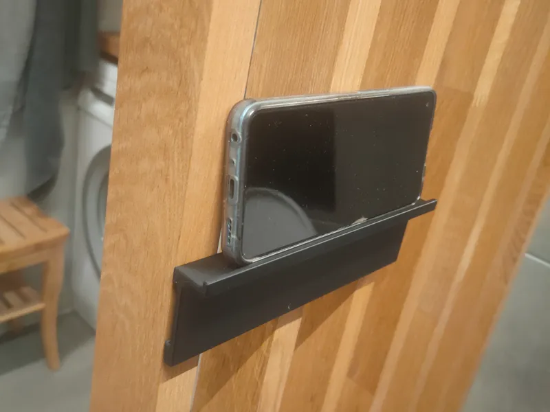 Lamella Phone Shelf