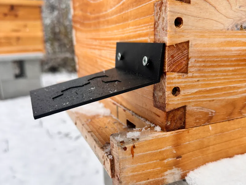 Bee Hive Entrance Roof 