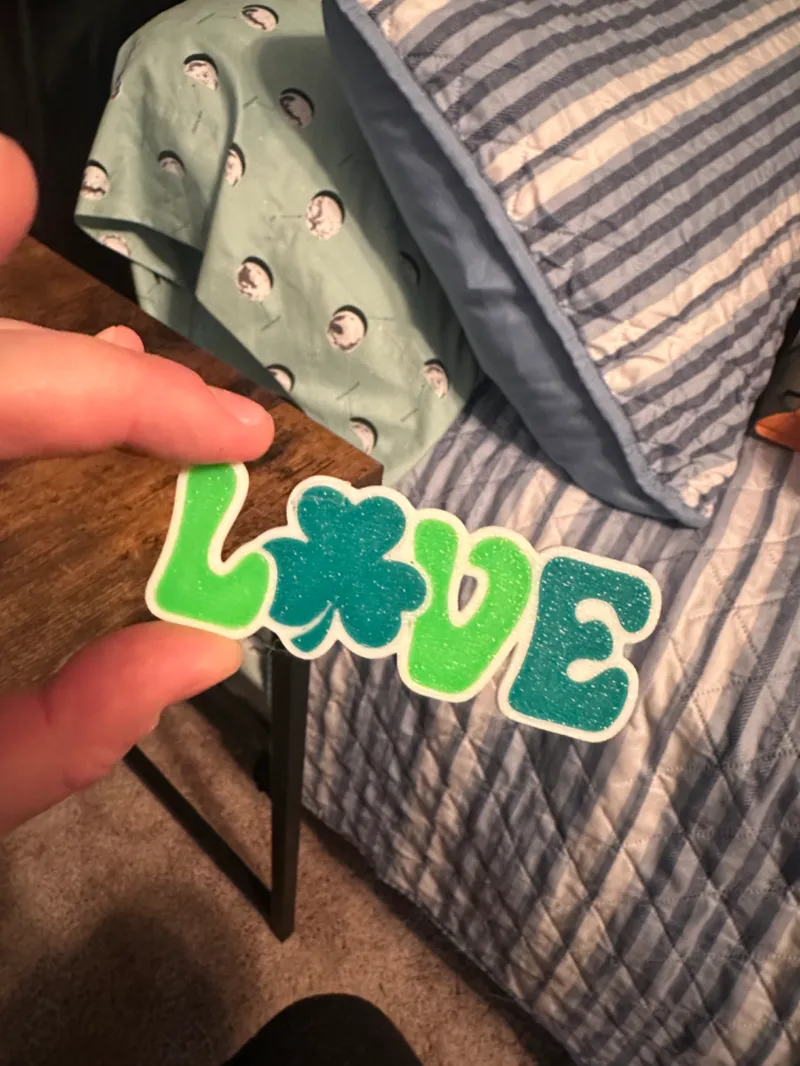 Shamrock Love Magnet