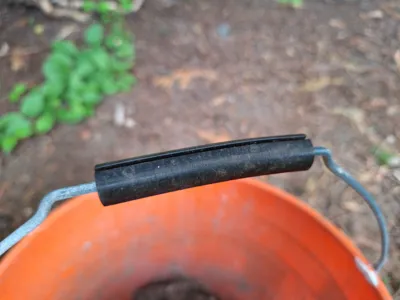 Cushioned TPU bucket handle