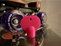 Porte-clés outil de skate — photo 2