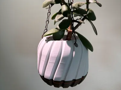 Hanging Swirl Planter with built in driptray
