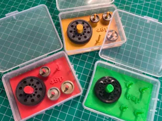 RC spur and pinion gear holder