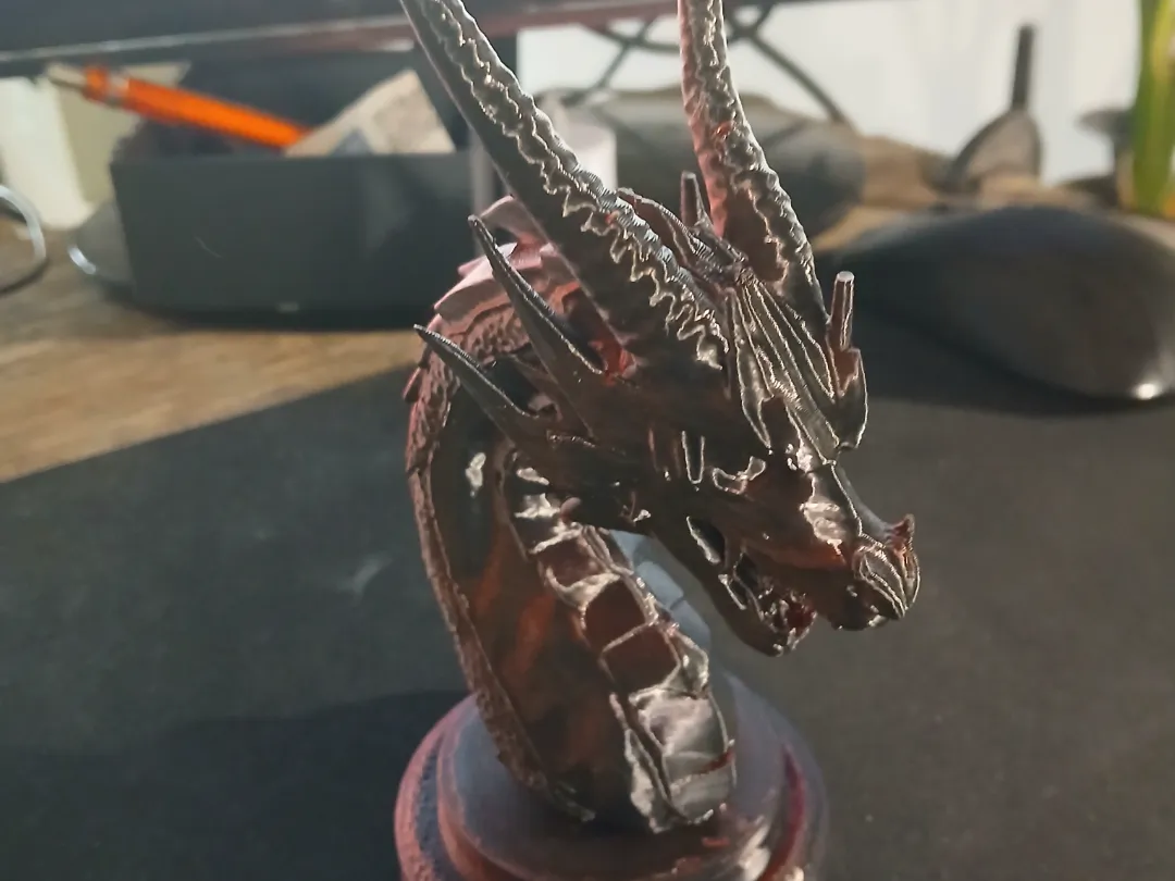 Buste de dragon (licence commerciale gratuite)