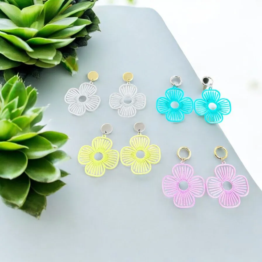 Pendientes flor 4 pétalos view 2
