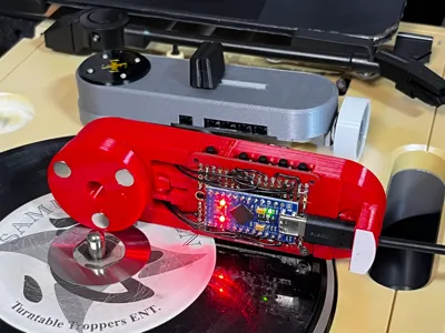"Frisk MIDI" MIDI controller for scratch DJs, to be used on a 7-inch turntable
