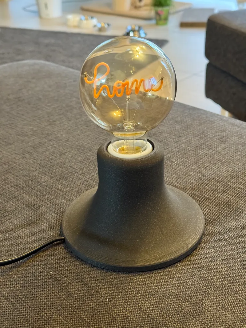 Bulb holder for socket E27
