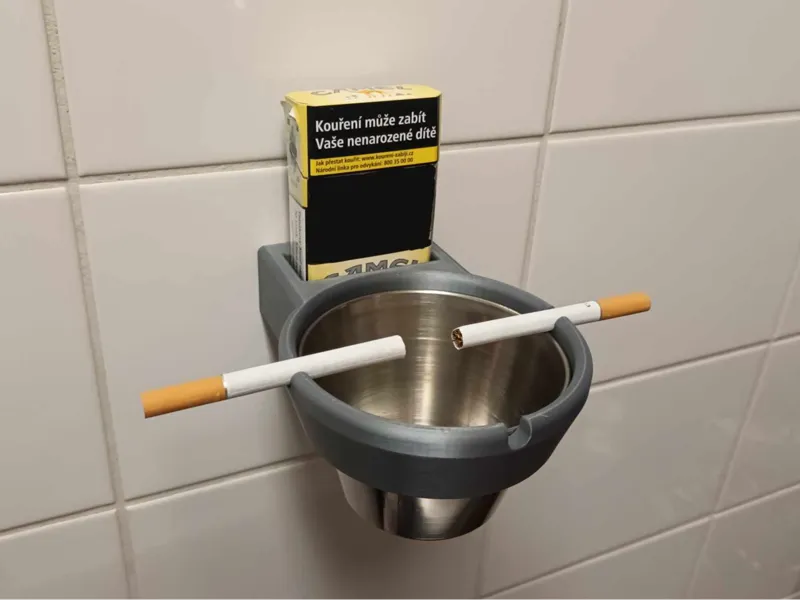 Popelník na zeď
