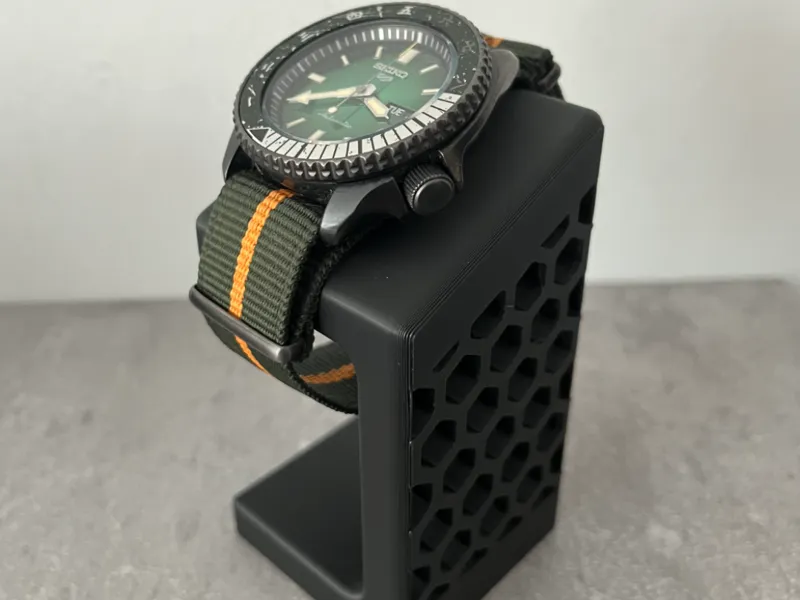Watch stand single | Honeycomb