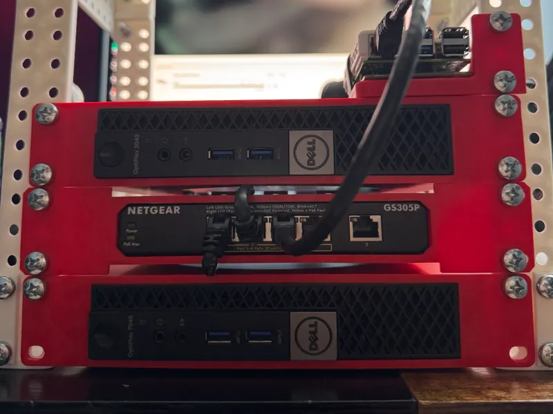 Netgear Switch 1U 10in Rack Mount GS305P 