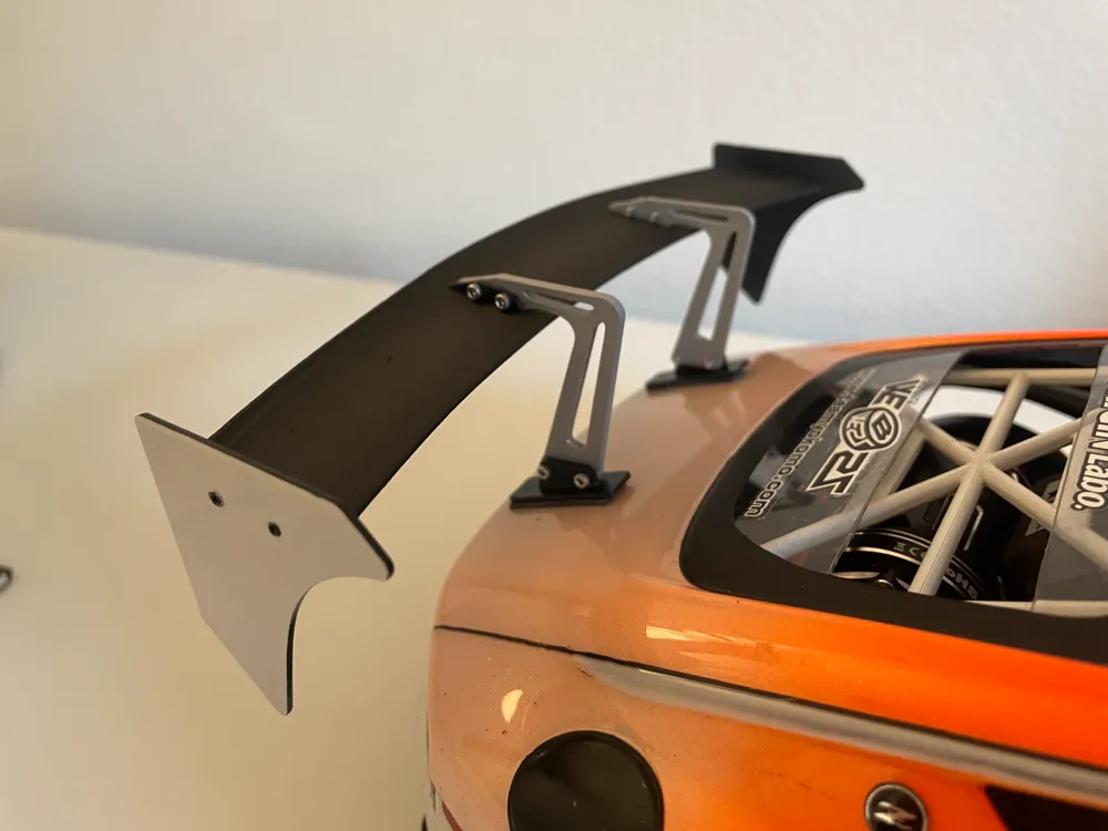 RC Drift "Swan" Flügel - Hoch (Einstellbar) von Kroma RC - MakerWorld