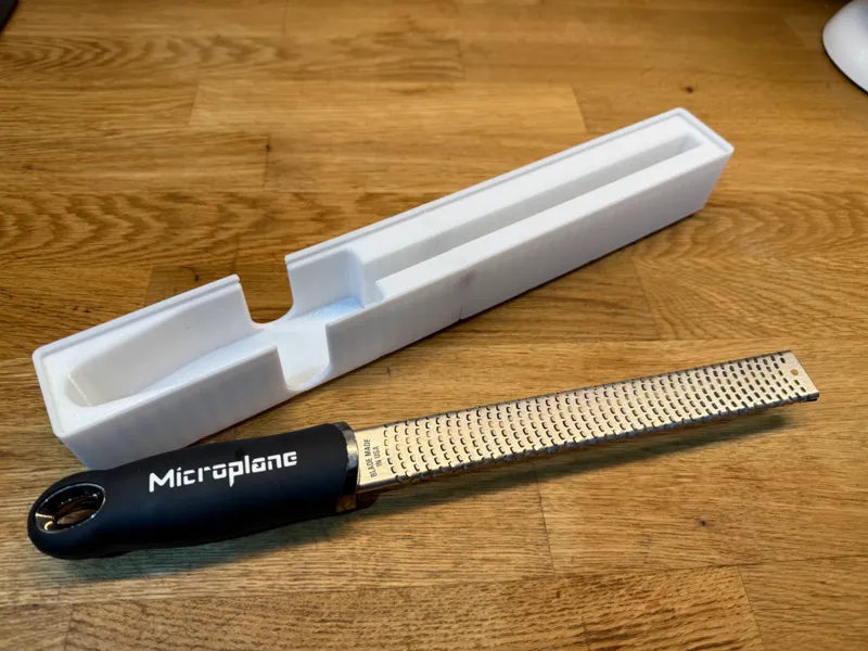 Boîte Gridfinity pour râpe Microplane (zesteur)