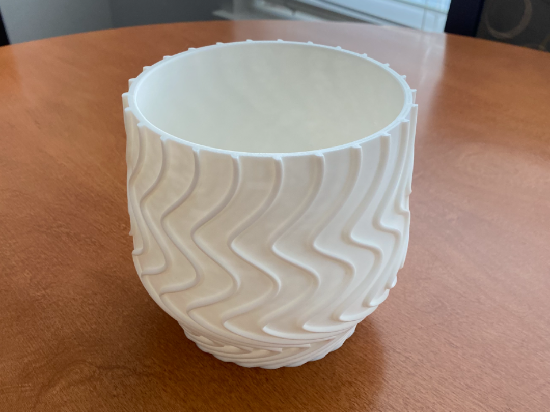 Wave pattern vase planter 