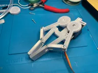 Pince robotique à mors parallèles — photo 3