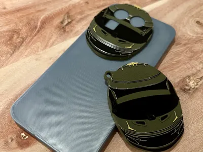 Aston Martin Helmet Realme GT8 Cover