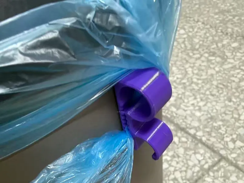 垃圾桶固定垃圾袋的一个2用夹子或挂钩