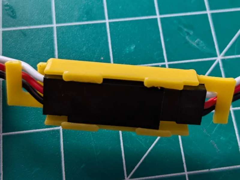 Servo Extension Wire Lock