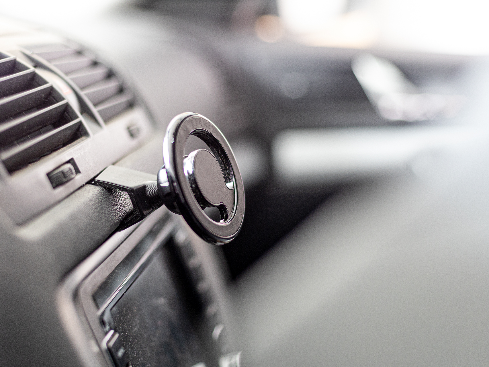 Magnetic phone holder for Octavia II