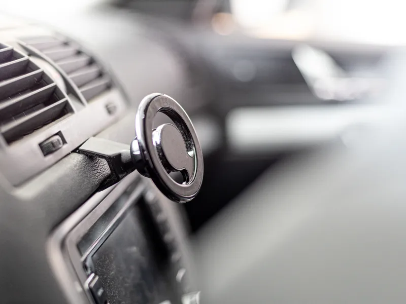 Magnetic phone holder for Octavia II