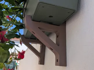 Bracket for Outdoor Planter