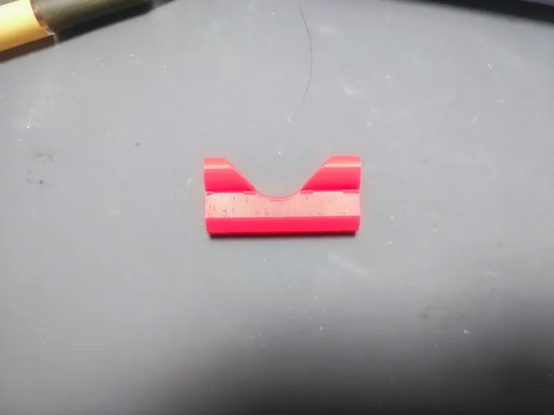 超简单的磁吸笔架