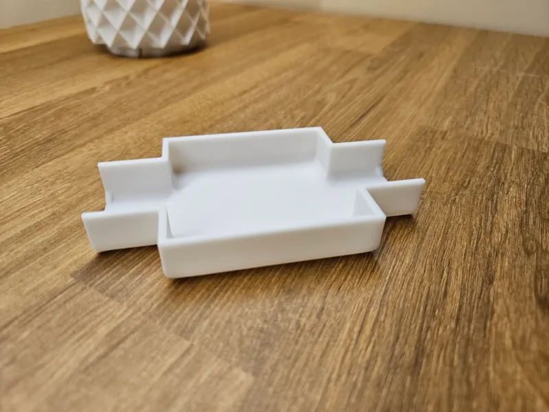 Dual screen wall cable cover