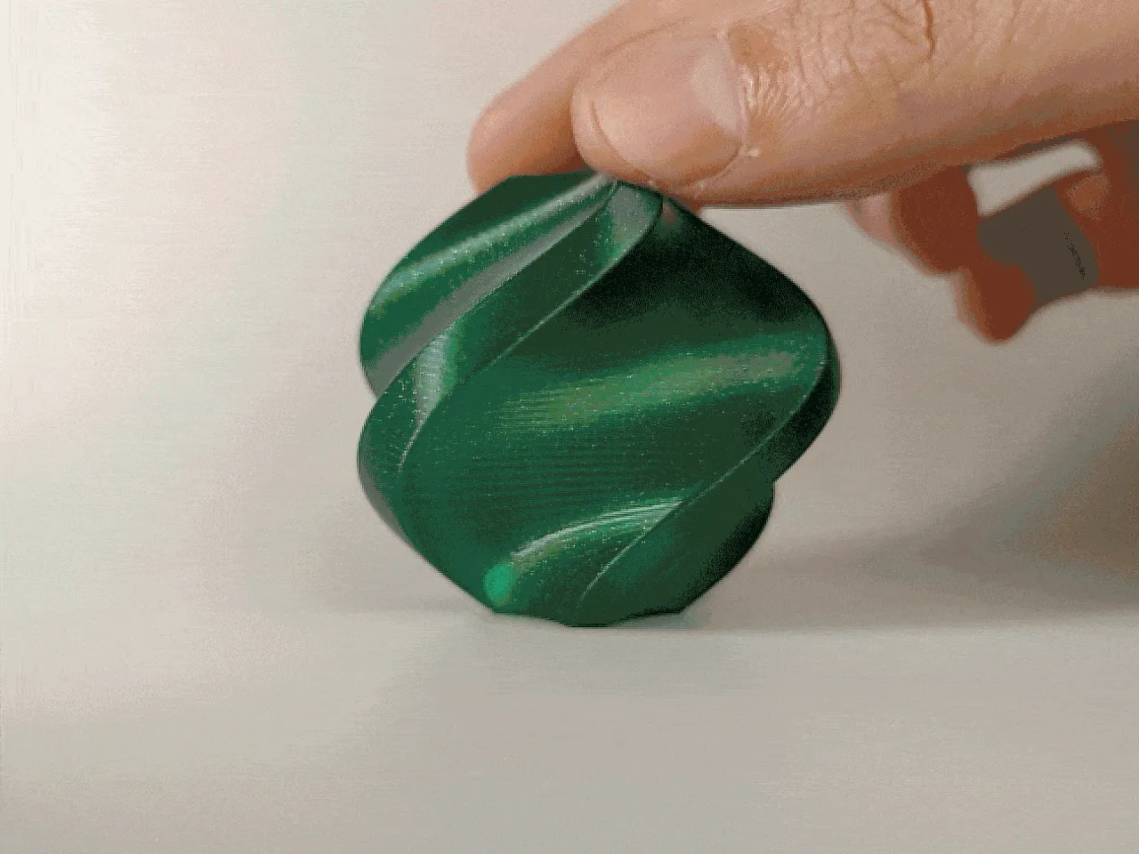 Bambu Lab Filament Display Spiral Ball Model view 3