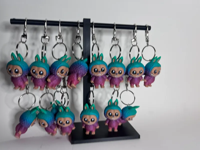 Double simple keychain stand