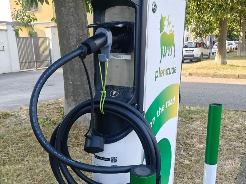 Cable Management Holder for Type 2 EV Connector