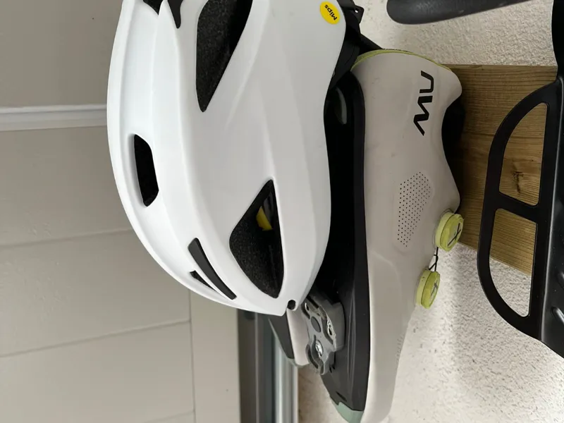 Shoe and helmet holder (Bike Gear)