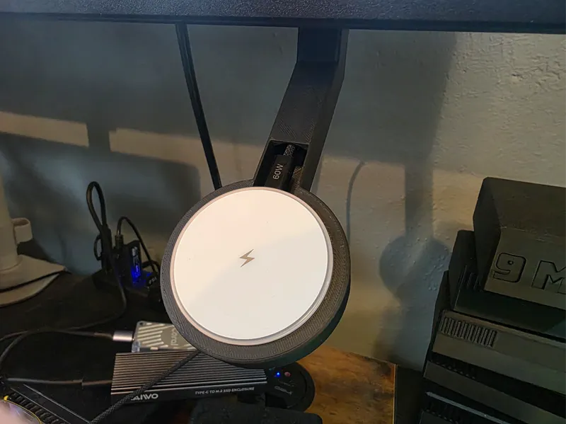 Magsafe charger arm
